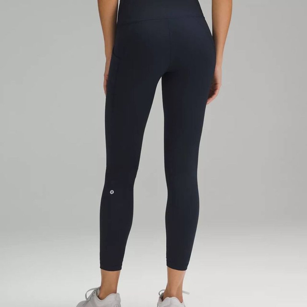 Lululemon Women leggings fast & free size 8 - Picture 2 of 5